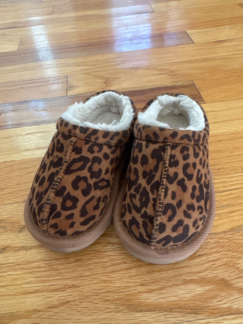 Toddler Cheetah print shoes!